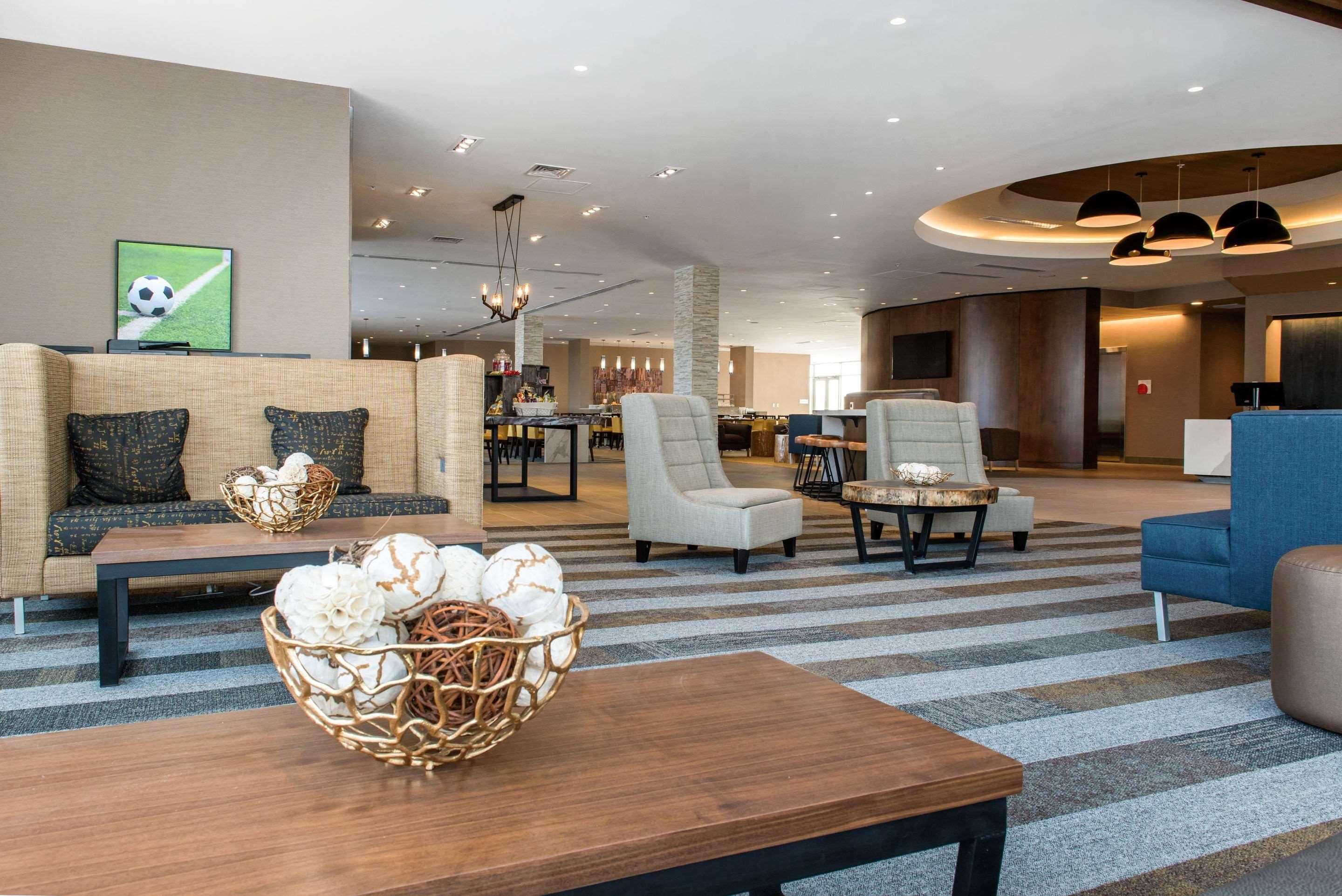 Отель Wyndham Westfield Экстерьер фото