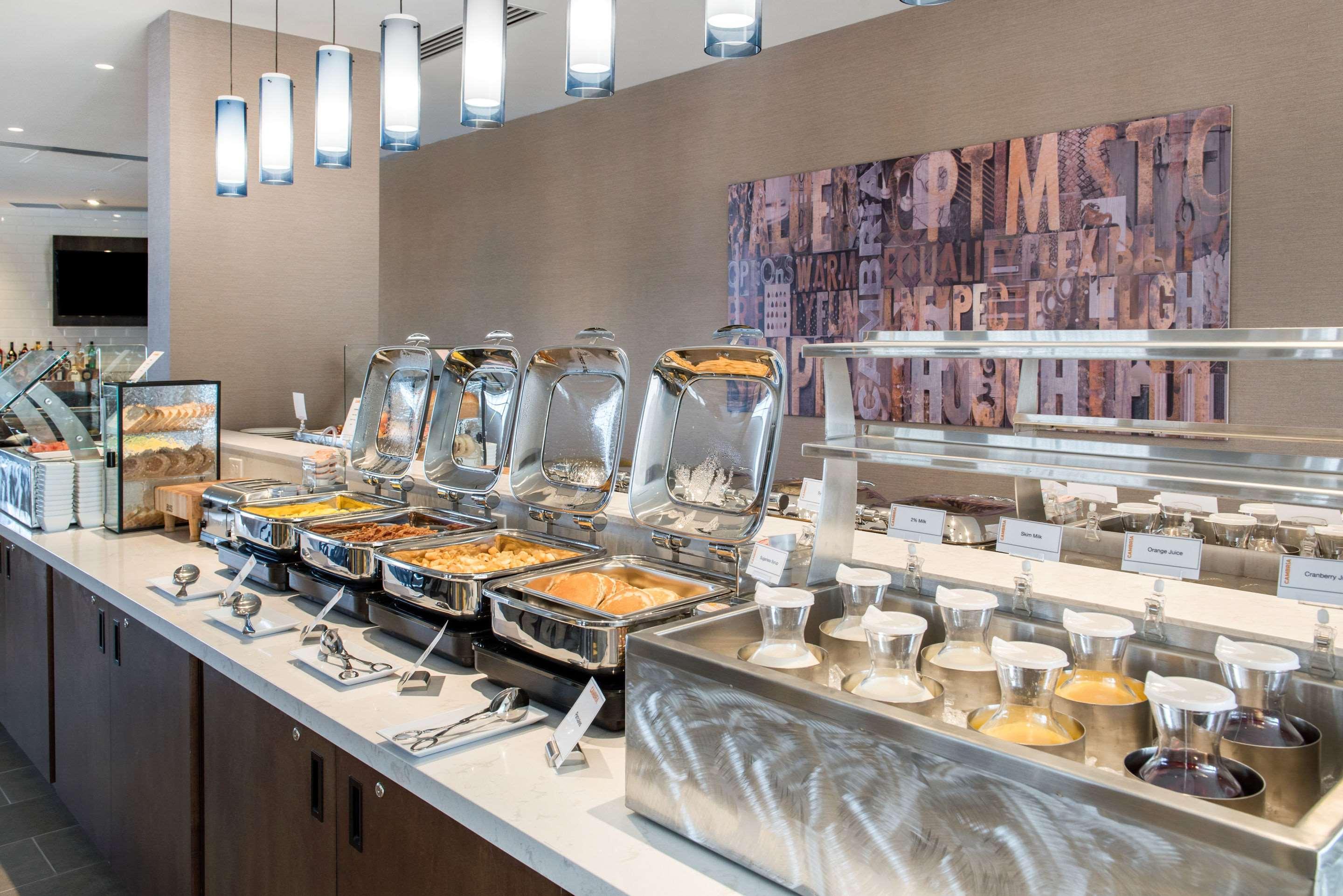Отель Wyndham Westfield Экстерьер фото