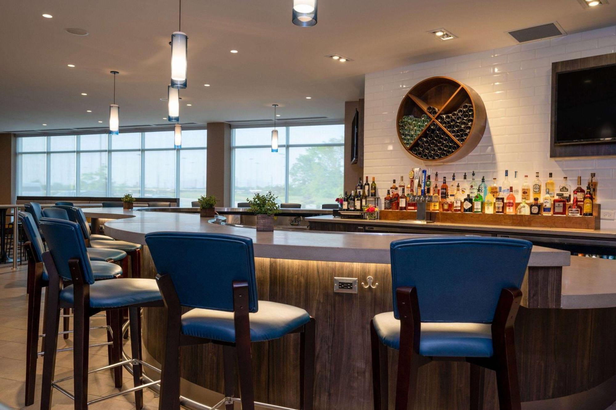 Отель Wyndham Westfield Экстерьер фото
